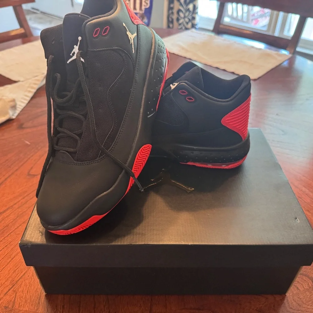 Jordan Max Aura 2